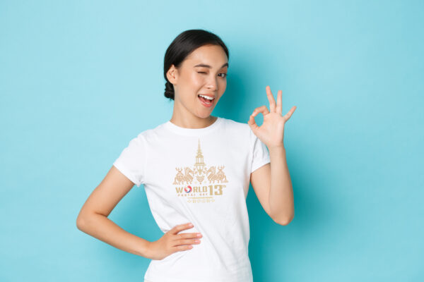 เสื้อยืด Cotton 100% สีขาว สกรีน DFT ตราสัญลักษณ์ ที่ระลึกงานผู้ไทโลก ครั้งที่ 13 @Nong Sung Village ผลิตโดย สมาคมผู้ไทโลก